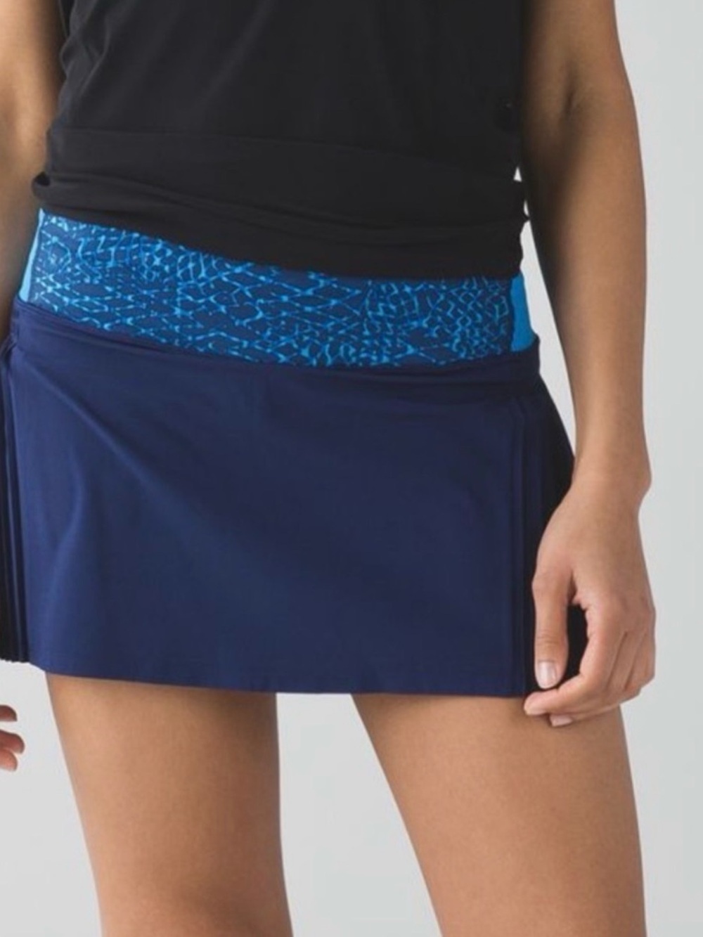 Lululemon Time To Shine Hero Blue/Samba Snake Kayak Skort Size 6